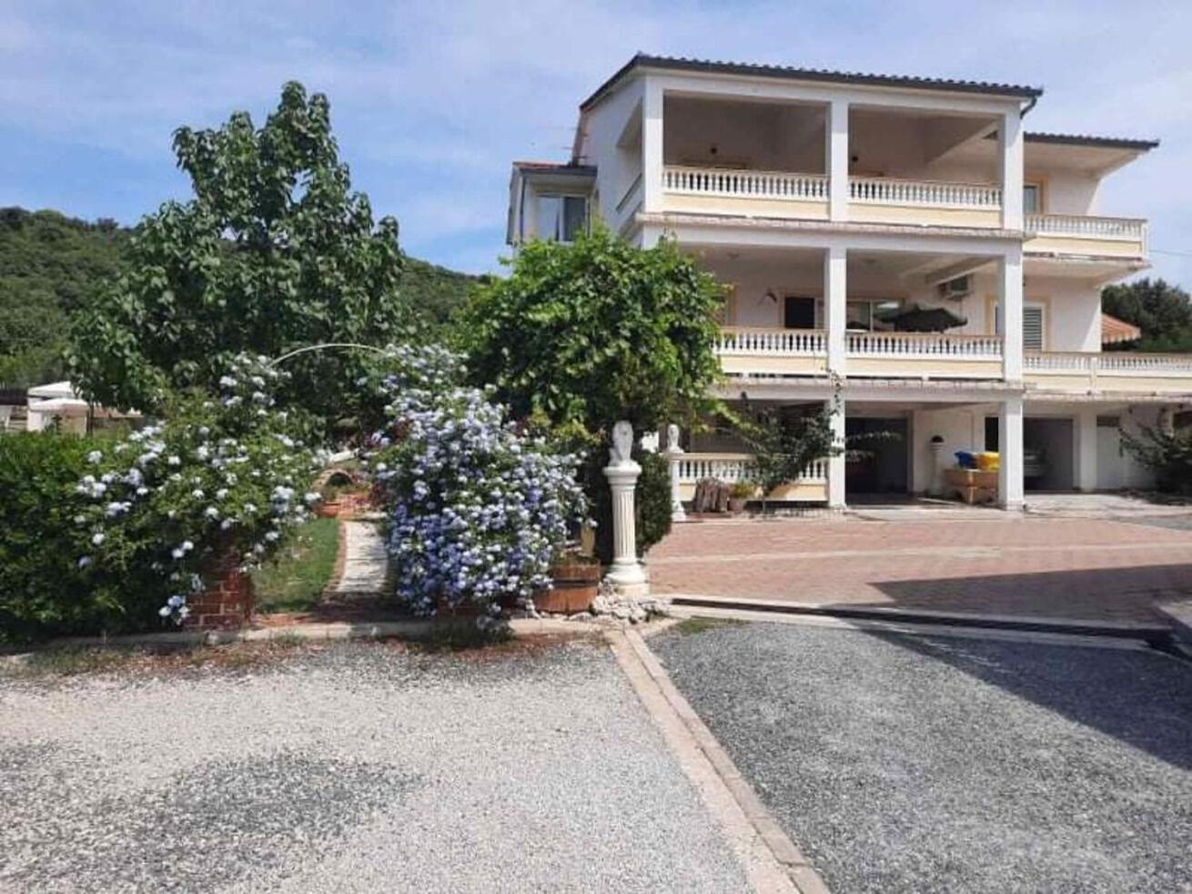 Apartments Robi- Swimming Pool And Beautiful Garden Kampor Zewnętrze zdjęcie
